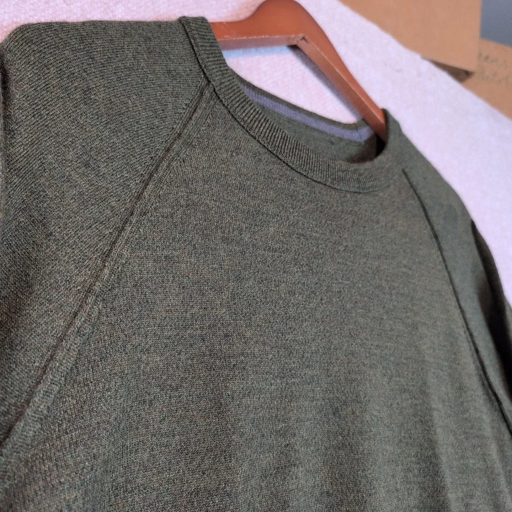 Banana Republic Italian Merino Wool Crewneck Sweater Olive Green Sz Lg Layers